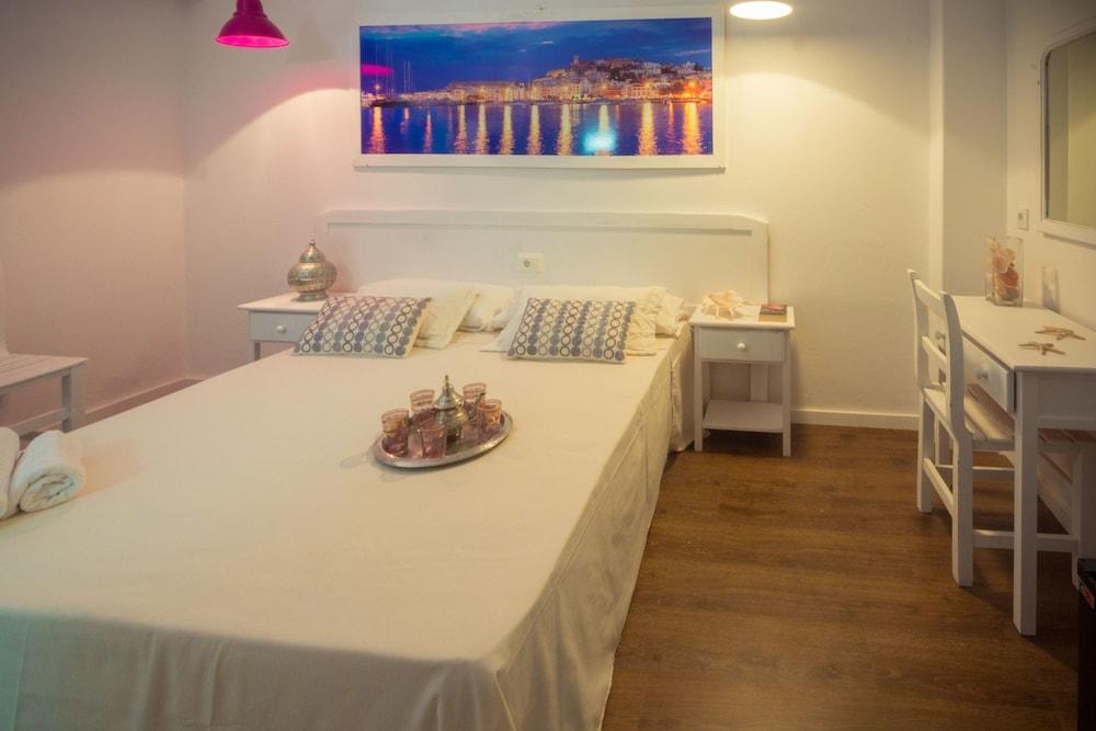 Hotel Hostal Sunset Ibiza Sant Antoni de Portmany Exterior foto